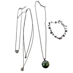 Lot of 3 Necklaces and 1 Bracelet Cute Heart Girly Fantasy Jewelry Silver Tone